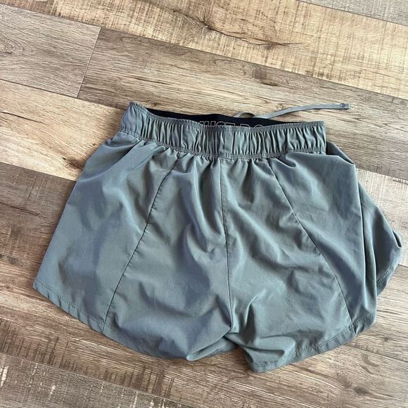 Nike Flex Essential 2-in-1 Women's Training
Shorts Gray/Black size xs - Picture 4 of 9